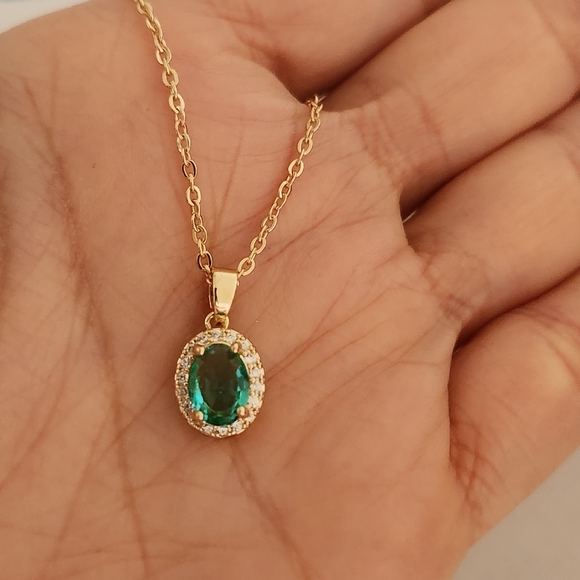 New 18K Gold Plated Oval Cut Green Sapphire Diamond Necklace Pendant and Chain - Picture 7 of 7
